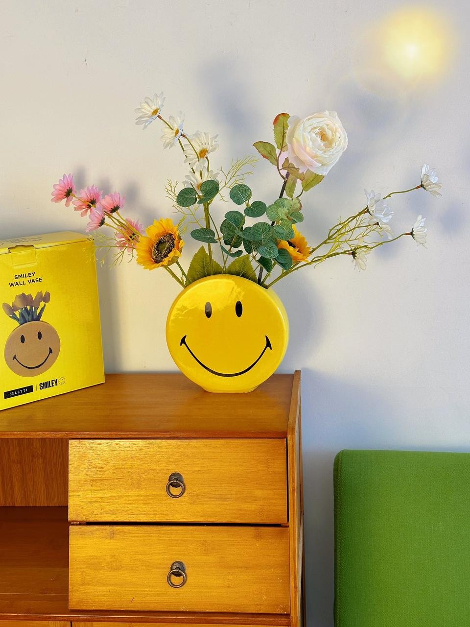 Smiley yellow  emoji happy face - Other Brand Vase | Aleppo Gift UAE